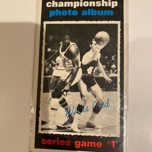 Topps Basketball Trading Card